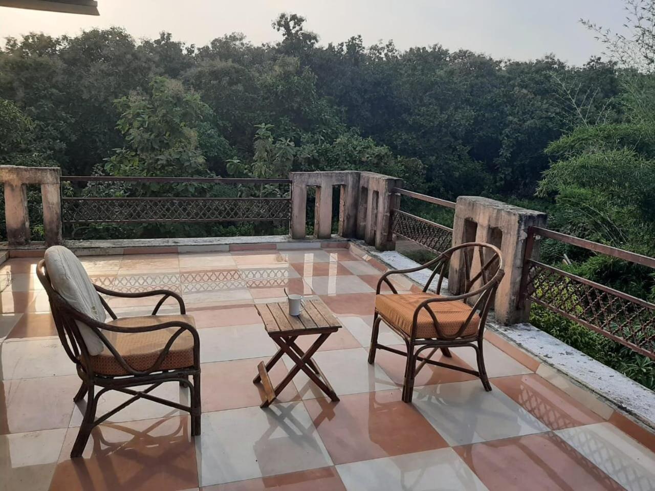 Gir Lions Paw Resort With Swimming Pool Szaszan Gir Kültér fotó