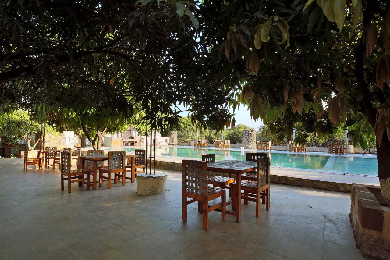 Gir Lions Paw Resort With Swimming Pool Szaszan Gir Kültér fotó